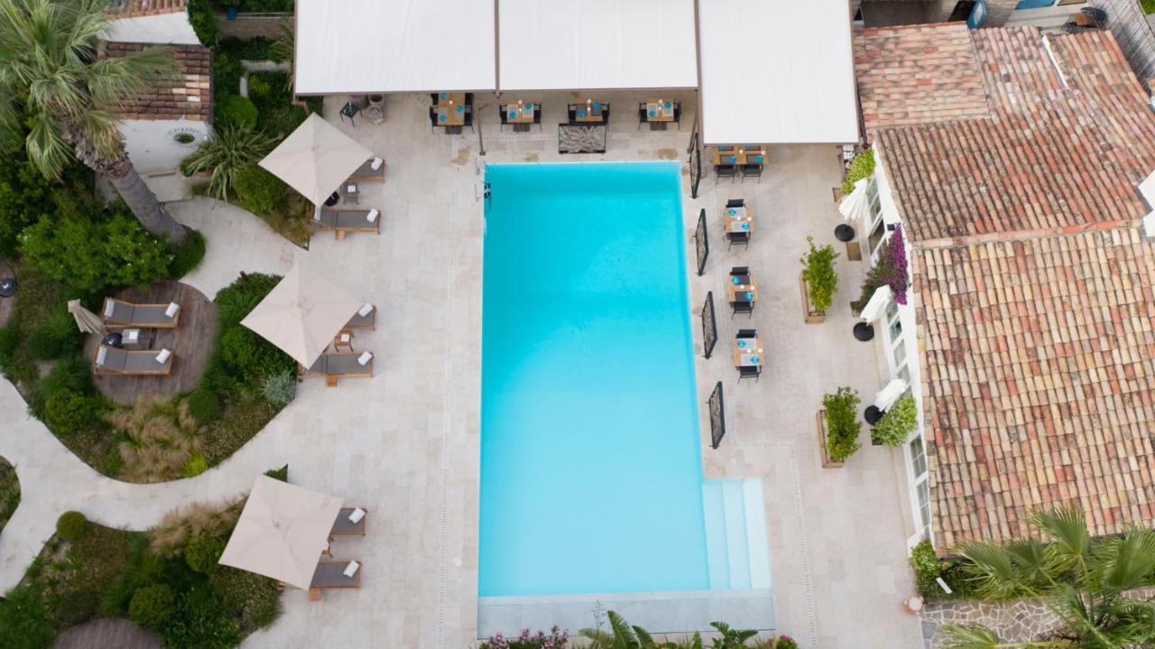 Hotel La Bastide Des Salins Saint-Tropez Exterior foto